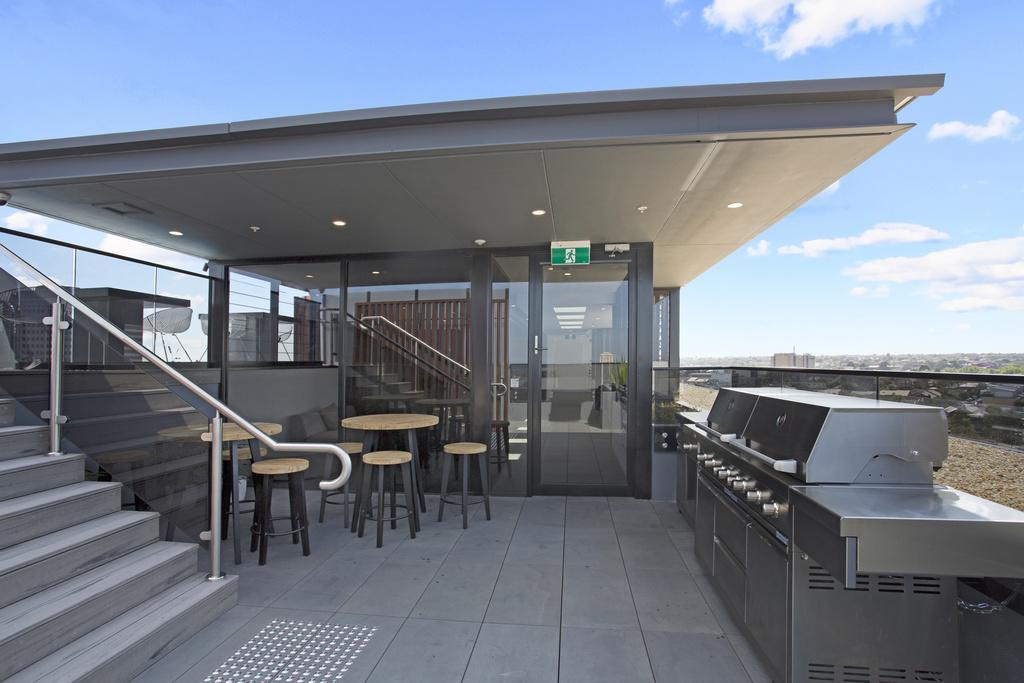 ☆ Heart Of St Kilda ☆ Infinity Pool+Parking+Wifi Apartment Melbourne Luaran gambar